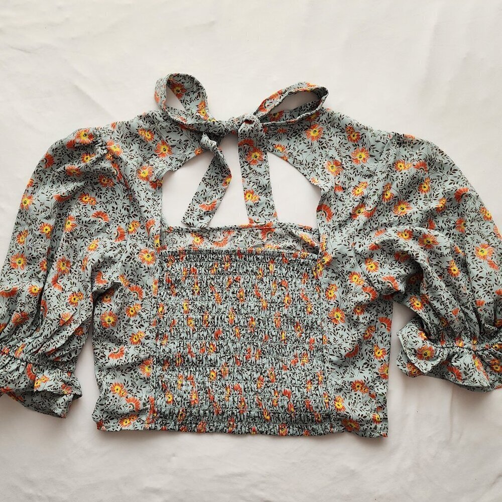 NWOT Sienna Sky Top Womens Lg Boho Floral Smocked Cottagecore Milkmaid Bloom Rtr - Picture 2 of 7